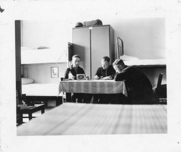 photo orig. - Soldats de la Luftwaffe dans la caserne - WW2, Envoi, Armée de l'air, Photo ou Poster