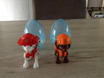 Paw Patrol différents personnages en plastique dans des œufs