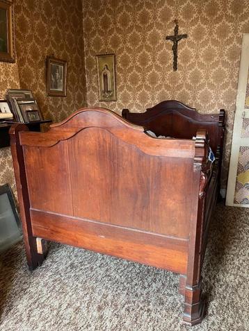 Ancien lit fin XIXe beschikbaar voor biedingen