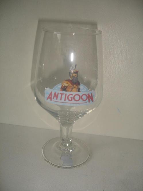 Bierglas Antigoon, 33cl , brij. De Musketeers, Verzamelen, Biermerken, Zo goed als nieuw, Glas of Glazen, Overige merken, Ophalen of Verzenden
