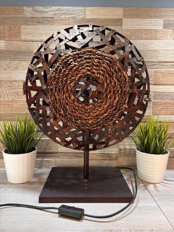  Lampe design en métal tressé  beschikbaar voor biedingen