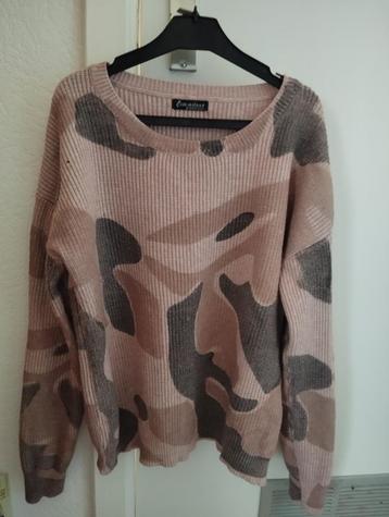 Pull rose genre militaire taille S-M