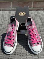 Nieuwe Converse All Star Chuck Taylor Junior Girl 30, Meisje, Sportschoenen, Nieuw, Ophalen of Verzenden