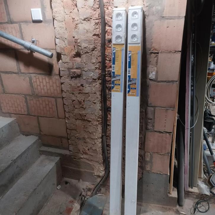 Kabelgoten met  stopcontacten, Bricolage & Construction, Électricité & Câbles, Enlèvement