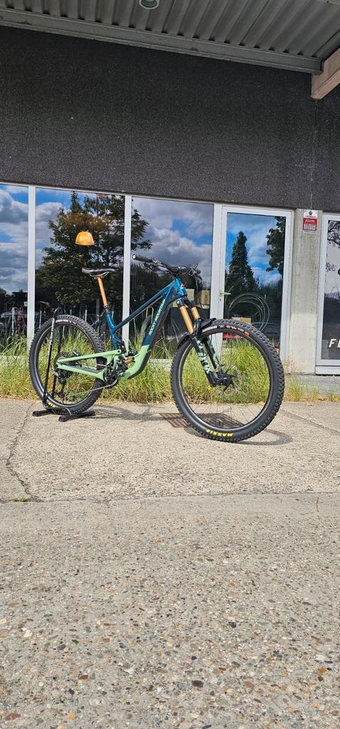 Rocky Mountain hoogte RE 2025 breed, Fietsen en Brommers, Fietsen | Mountainbikes en ATB, Zo goed als nieuw, Fully, Ophalen