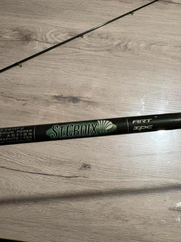 St croix legend elite 9,6 m 2delig, Sports nautiques & Bateaux, Pêche à la ligne | Poissons blancs, Comme neuf, Enlèvement ou Envoi
