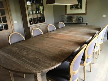 eiken eettafel met 8 stoelen, uittrekbaar tot 16 personen! beschikbaar voor biedingen