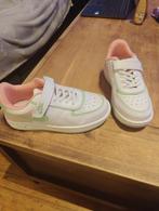 Nike taille 35 région Enghien, Enlèvement, Neuf, Fille