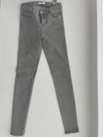 Lichtgrijze jeansbroek met strass van 7forallmankind, Ophalen of Verzenden, Zo goed als nieuw, W27 (confectie 34) of kleiner, Grijs