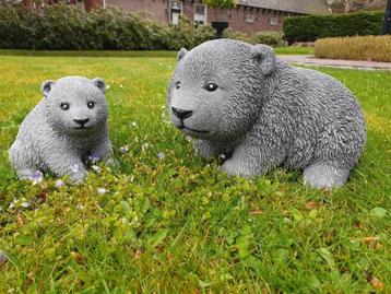 Panda met jong , tuinbeeld beschikbaar voor biedingen