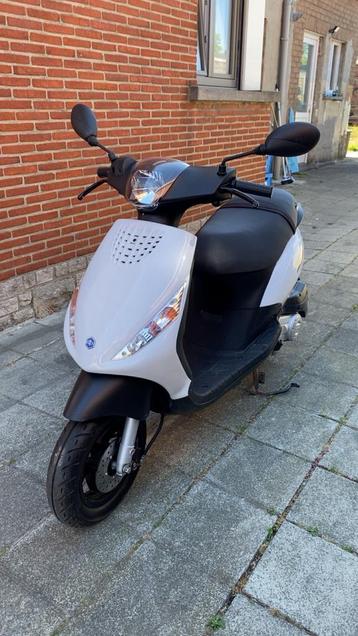 Piaggio Zip | 4Takt iget | Wit 2021 B klasse beschikbaar voor biedingen