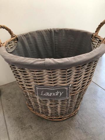 Rieten wasmand, Enlèvement, Utilisé