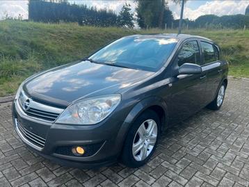 Opel Astra/1.4Benzine/2009/209.000Km/Airco/1er Pro disponible aux enchères