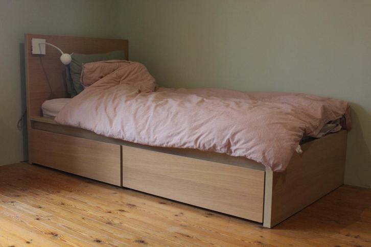 Lit IKEA MALM + sommier + matelas, Maison & Meubles, Chambre à coucher | Lits, Comme neuf, Une personne, 90 cm, 200 cm, Bois, Crème