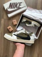 Travis scott medium olive 43, Kleding | Heren, Schoenen, Ophalen of Verzenden