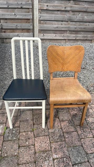 2 stoelen beschikbaar voor biedingen