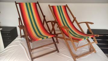 chaises longues de plage vintage