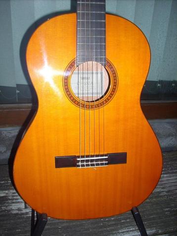 Yamaha  3/4  klassieke gitaar beschikbaar voor biedingen