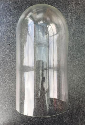 Globe en verre pour statuette ou horloge beschikbaar voor biedingen