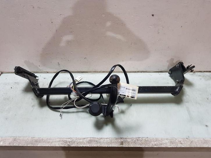 TREKHAAK Nissan Qashqai (J11) (01-2013/-), Auto-onderdelen, Ophanging en Onderstel, Nissan, Gebruikt