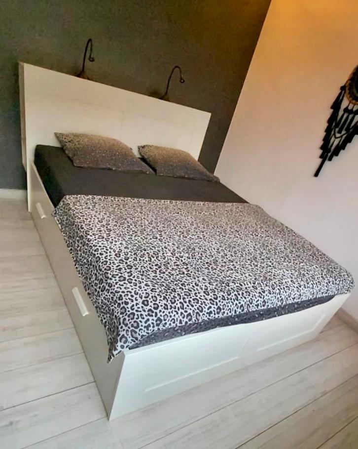 IKEA bed 4 grote lades + lattenbodem + matras – topstaat, Huis en Inrichting, Slaapkamer | Bedden, Ophalen