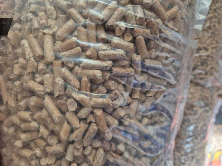 Hout pellets Suniflor top quality 15kg zakken, Tuin en Terras, Brandhout, Ophalen