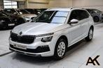 Skoda Kamiq 1.0 TSI Limited DSG - NAVI VIA SMART / CAMERA /A, Auto's, Skoda, Stof, Gebruikt, Euro 6, USB