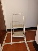 Witte trapladder met 2 treden, Ophalen, Gebruikt, Ladder, Opvouwbaar of Inschuifbaar