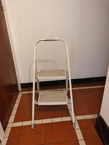 Escabeau blanc 2 marches, Pliable ou rétractable/escamotable, Moins de 2 mètres, Échelle, Enlèvement