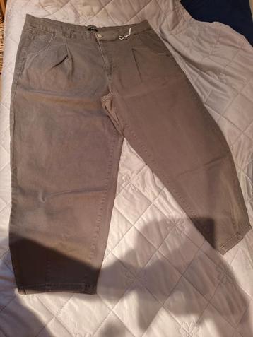 Splinternieuwe broek maat 48

Verzendkosten tot 2kg
Thuisadr beschikbaar voor biedingen