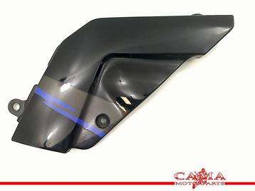 CADRE DE COUVERTURE CADRE DROIT Suzuki (47511-17E01-R), Utilisé
