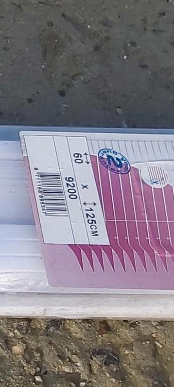 Nieuwe winkel  90 cm breed  125 cm hoogte beschikbaar voor biedingen