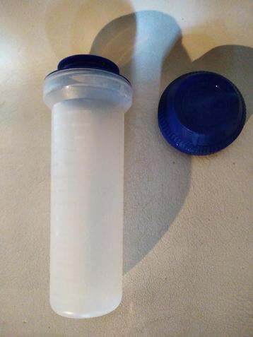 Tupperware shaker