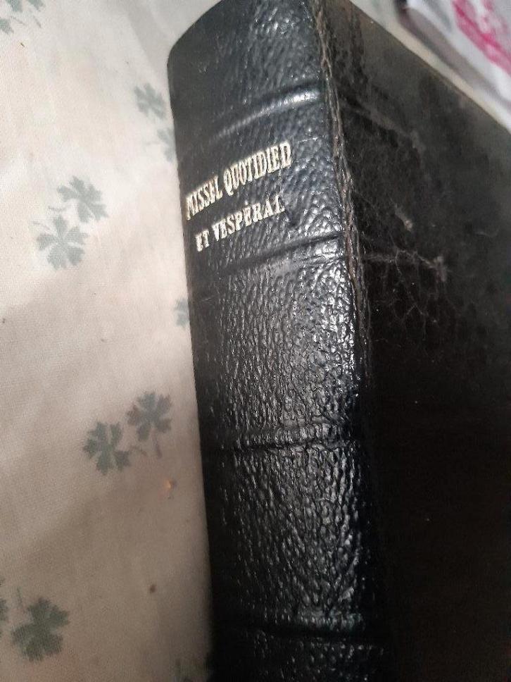 Missel quotidien et vespéral - 1938, Antiquités & Art, Antiquités | Objets religieux, Enlèvement ou Envoi
