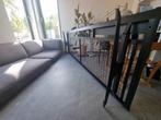Gratis zetel met zwart metalen onderstel, Ophalen, Gebruikt