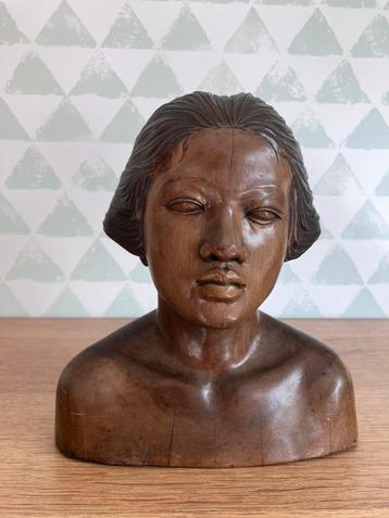 Houten buste vrouw Bali beschikbaar voor biedingen