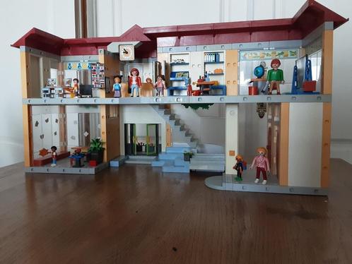 PLaymobil grande école meublée, Enfants & Bébés, Jouets | Playmobil, Comme neuf, Ensemble complet, Envoi