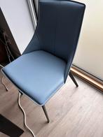 Chaise en cuir