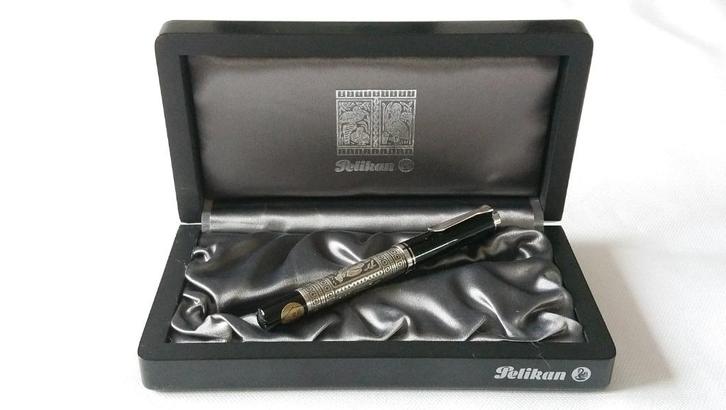 Pelikan M710 18C/750 Two-Tone M-Nib (Oude Stijl), Verzamelen, Pennenverzamelingen, Nieuw, Vulpen, Overige merken, Met doosje, Ophalen of Verzenden