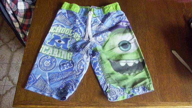 Short - Disney -110 - Monsters University, Kinderen en Baby's, Kinderkleding | Maat 110, Jongen, Sport- of Zwemkleding, Ophalen of Verzenden
