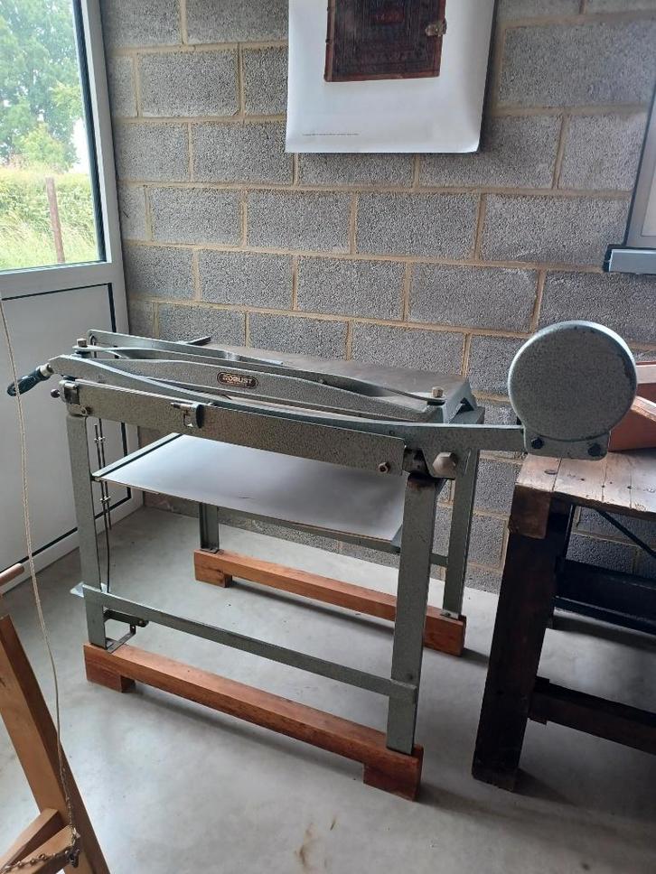 Matériel de reliure, Doe-het-zelf en Bouw, Gereedschap | Handgereedschap, Zo goed als nieuw, Ophalen of Verzenden