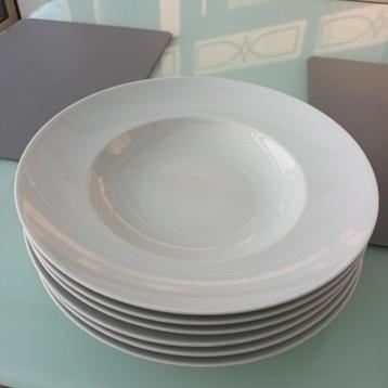 6 stuks Diepe witte borden 30 cm beschikbaar voor biedingen