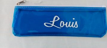 Nieuwe doorzichtige pennenzak voor Louis.  beschikbaar voor biedingen