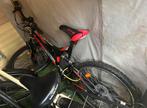 Mountainbike zwart met rood, Fietsen en Brommers, Fietsen | Mountainbikes en ATB, Ophalen, Zo goed als nieuw