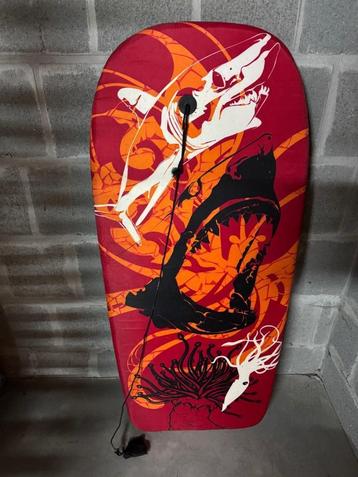 Surfboard voor in de branding beschikbaar voor biedingen