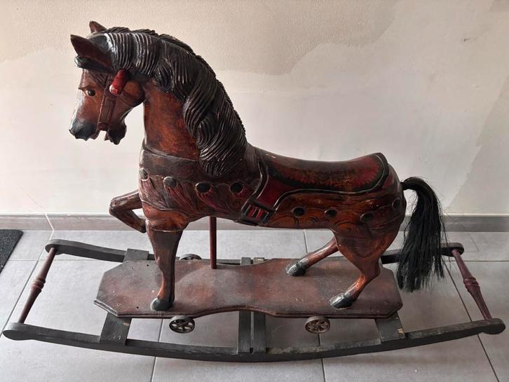 Prachtig houten schommelpaard – tijdloos & stevig, Kinderen en Baby's, Speelgoed | Hobbelfiguren, Gebruikt, Ophalen