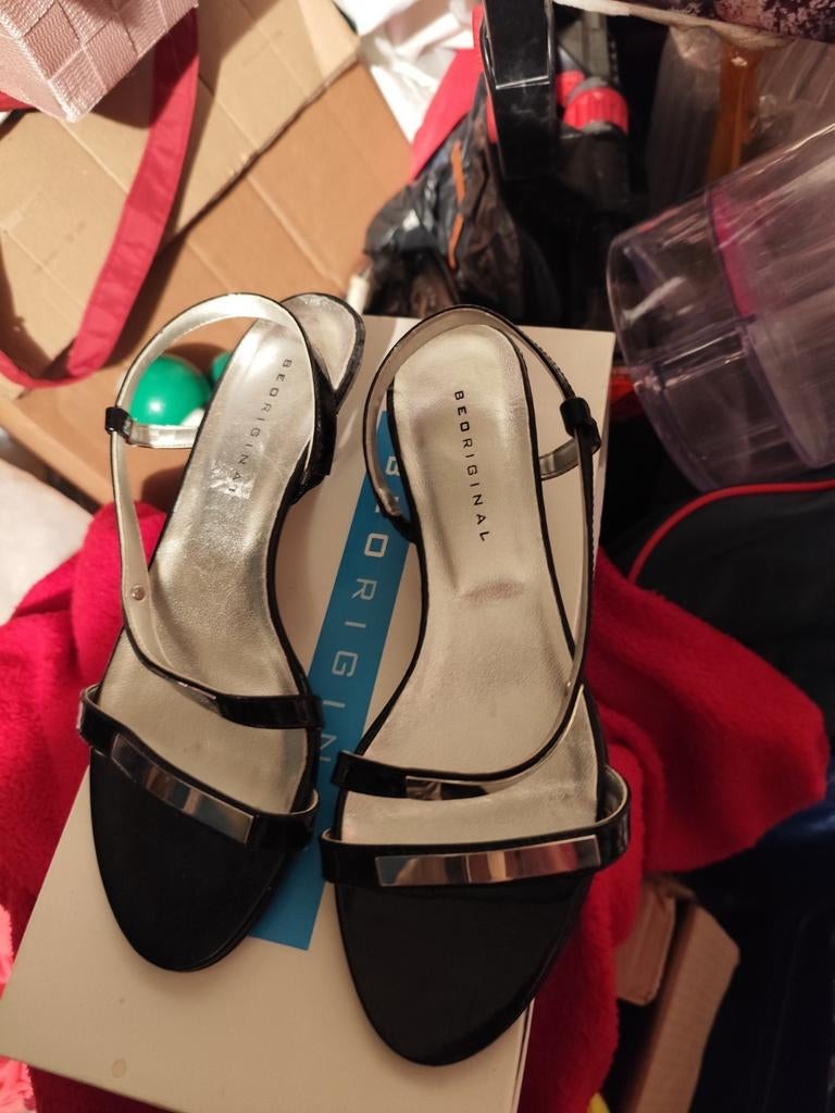 Nieuwe sandalen 36, Ophalen of Verzenden, Nieuw