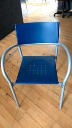 Stoelen in blauw kunststof met aluminium leuning, Huis en Inrichting, Stoelen, Ophalen, Kunststof, Gebruikt, Blauw