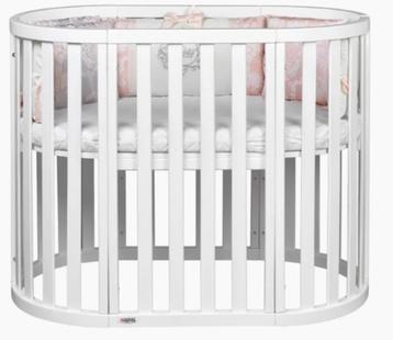 Lit bébé transformable ovale beschikbaar voor biedingen