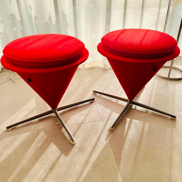 Vitra Verner Panton Cone Stool, Huis en Inrichting, Krukjes, Gebruikt, Ophalen